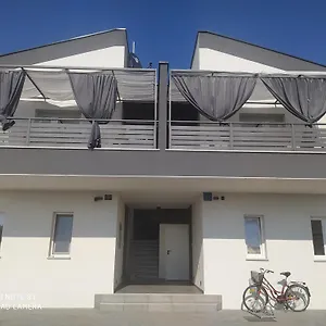 https://apartments-laura-fazana.in-istria.net